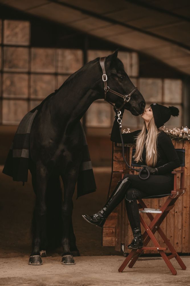 KENTUCKY® HORSEWEAR Mütze Bommel, schwarz