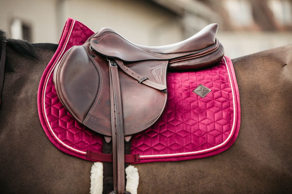 KENTUCKY® HORSEWEAR Schabracke Velvet Springen, fuchsia