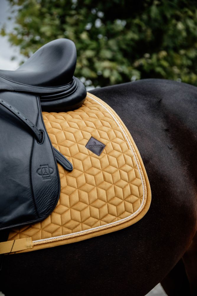 KENTUCKY® HORSEWEAR Schabracke Velvet Dressur, senfgelb