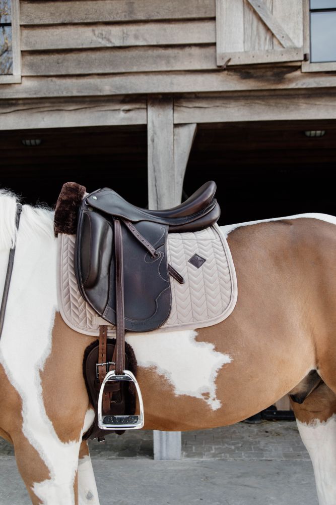 KENTUCKY® HORSEWEAR Skin Friendly Schabracke Velvet Dressur, beige