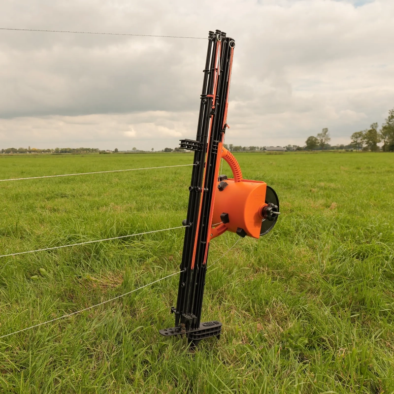 GALLAGHER SmartFence V2 (4 Stück) - 10 Pfähle, 4 Drähte und Rollen in einem System