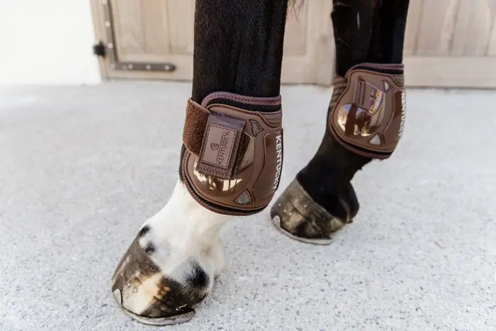 KENTUCKY® HORSEWEAR Streichkappen Air Velcro, braun