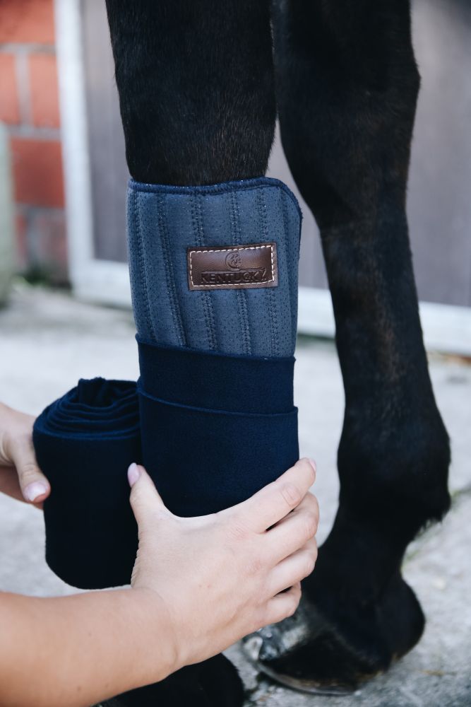 KENTUCKY® HORSEWEAR Bandagierunterlagen Absorb 4er-Set, 45 x 40 cm, schwarz 
