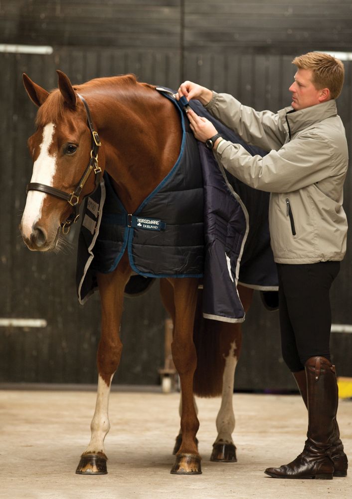 HORSEWARE® Amigo® Bravo 12 Plus Bundle Turnout, 50 g (+ 100 g & 200 g Liner), navy/titanium 