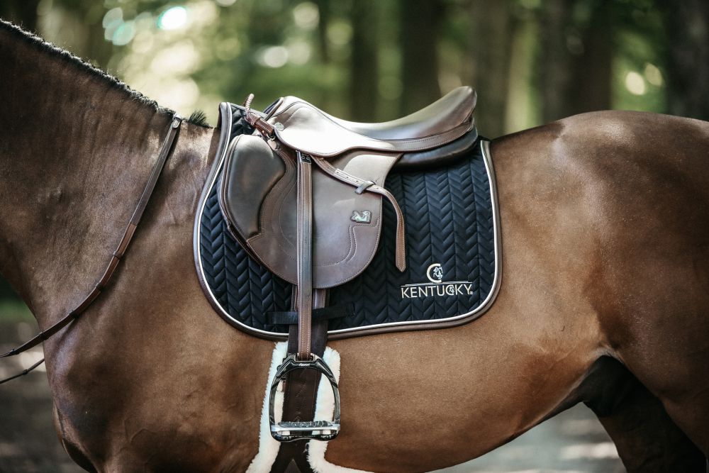 KENTUCKY® HORSEWEAR Schabracke Leder Fishbone Springen, schwarz