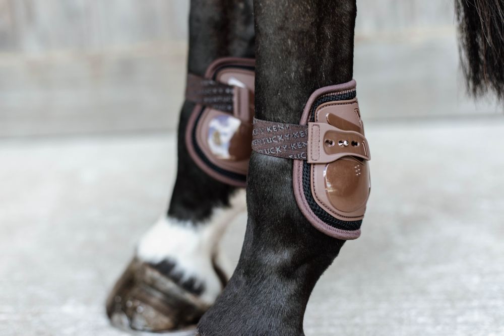 KENTUCKY® HORSEWEAR Streichkappe Moonboots Air, braun