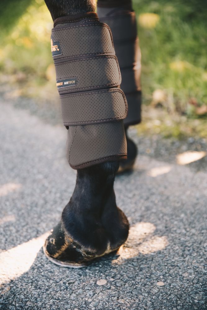KENTUCKY® HORSEWEAR Geländegamaschen Air Tech vorne, braun