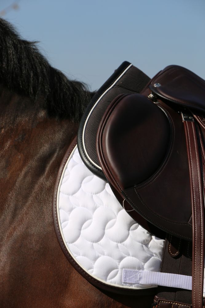 KENTUCKY® HORSEWEAR Sattelpad Anatomic Absorb, schwarz/schwarz