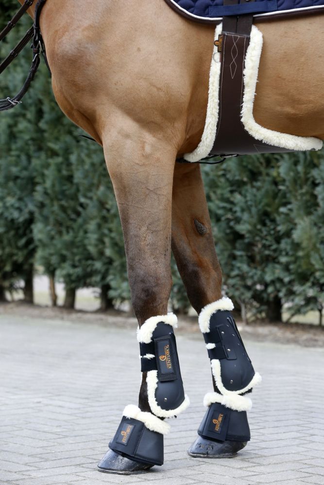 KENTUCKY® HORSEWEAR Stollengurt mit Schaffell, braun