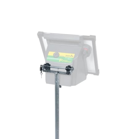 Abschließbare Diebstahlsicherung für Weidezaungeräte aus silbernem Metall, montiert an einem runden Pfosten.