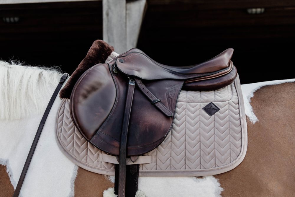 KENTUCKY® HORSEWEAR Skin Friendly Schabracke Velvet Springen, beige