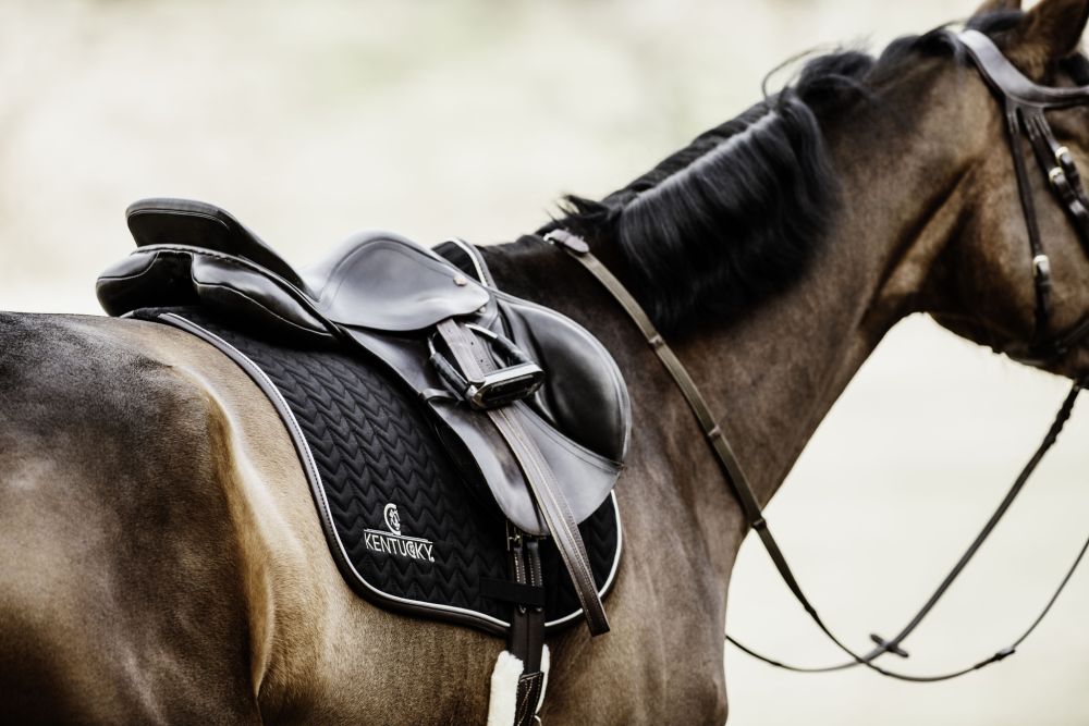 KENTUCKY® HORSEWEAR Schabracke Leder Fishbone Springen, schwarz