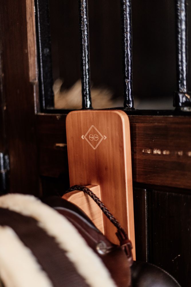 KENTUCKY® GROOMING DELUXE Saddle Rack
