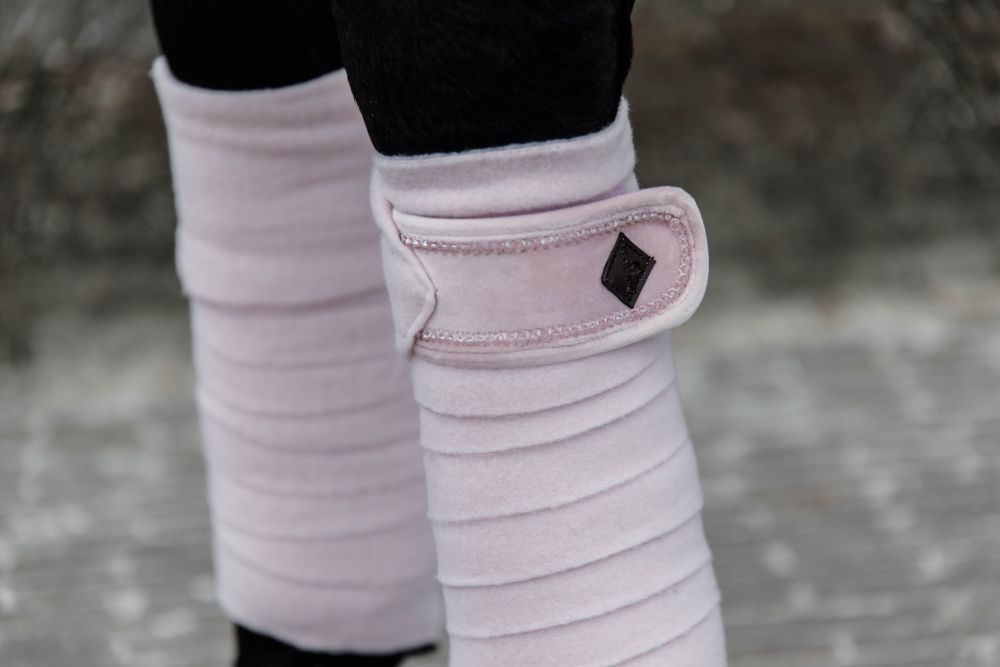 KENTUCKY® HORSEWEAR Fleece-Bandagen Velvet Pearls, 4er-Set, zartes rosa