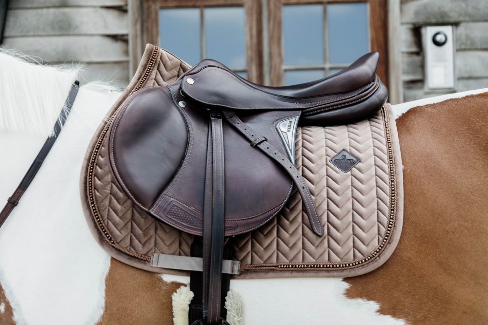 KENTUCKY® HORSEWEAR Schabracke Velvet Pearls Springen, beige