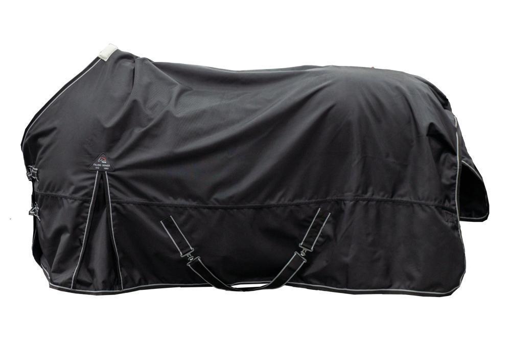 HKM Weidedecke Premium - 1680D mit Teddyfellfutter und 300 g Füllung, schwarz Schwarze HKM Weidedecke Premium mit 300g Teddyfellfutter in der Seitenansicht mit Kreuzbegurtung und Gehfalte.