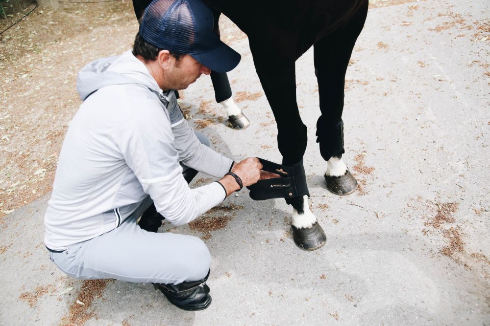 KENTUCKY® HORSEWEAR Geländegamaschen Air Tech vorne, schwarz