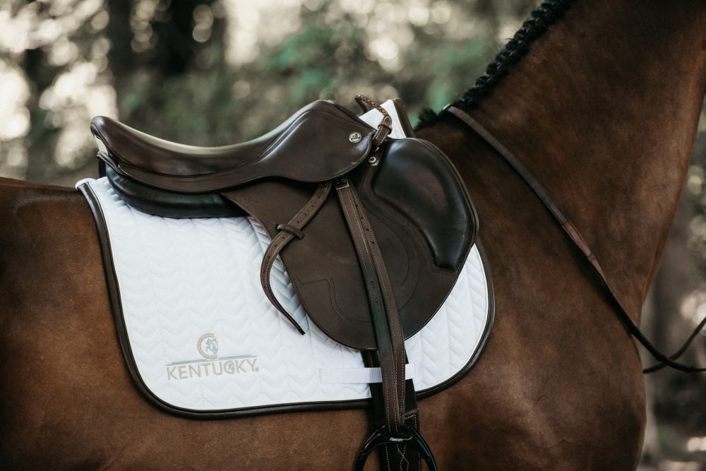 KENTUCKY® HORSEWEAR Schabracke Leder Fishbone Springen, weiß