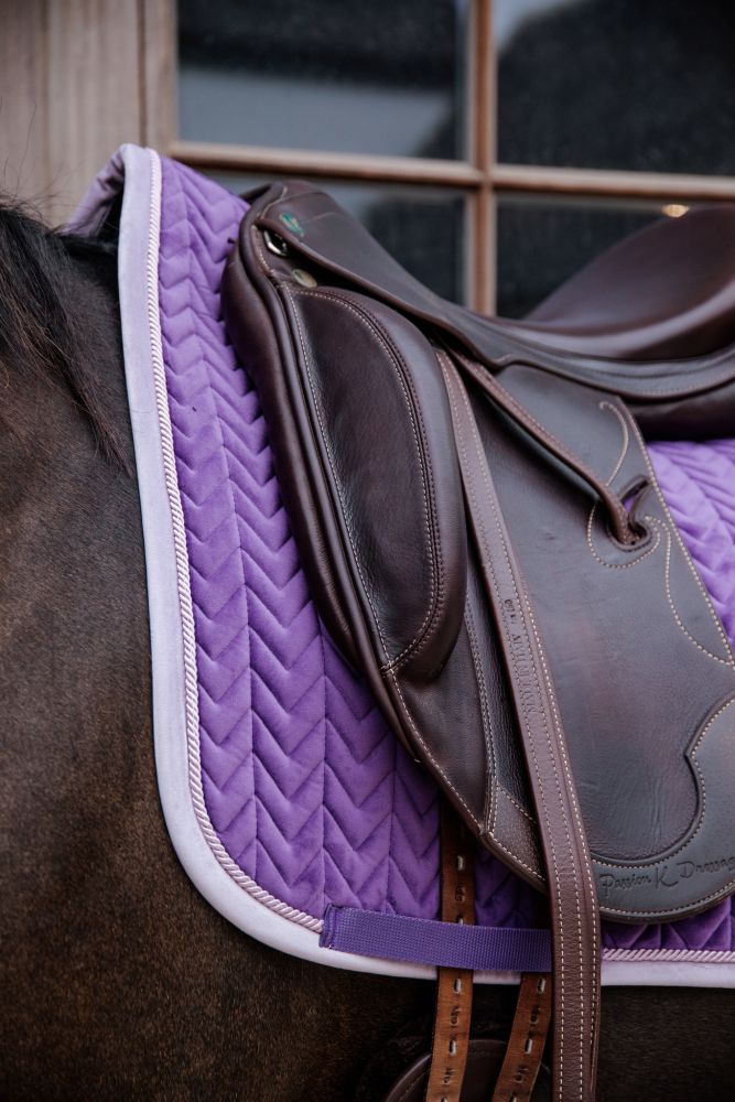 KENTUCKY® HORSEWEAR Schabracke Velvet Contrast Dressur, königlich-vilolett