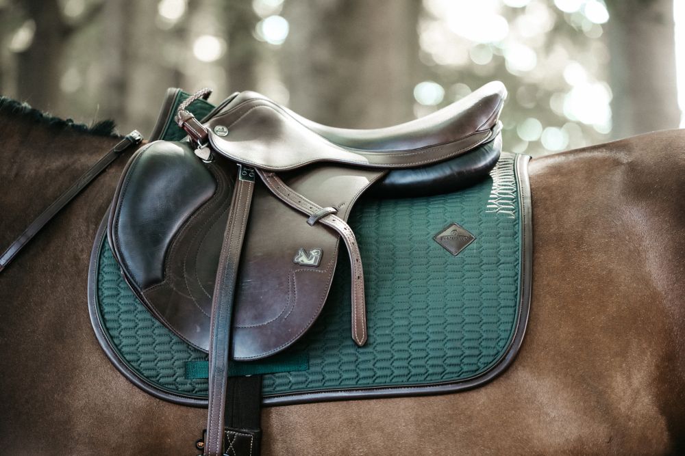 KENTUCKY® HORSEWEAR Schabracke Color Edition Leder Springen, olive-grün