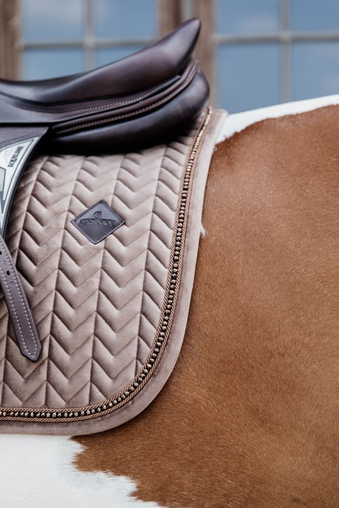 KENTUCKY® HORSEWEAR Schabracke Velvet Pearls Springen, beige