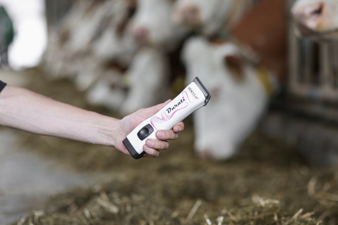AESCULAP Akkuschermaschine Durati ProWhite mit Scherkopf GT330