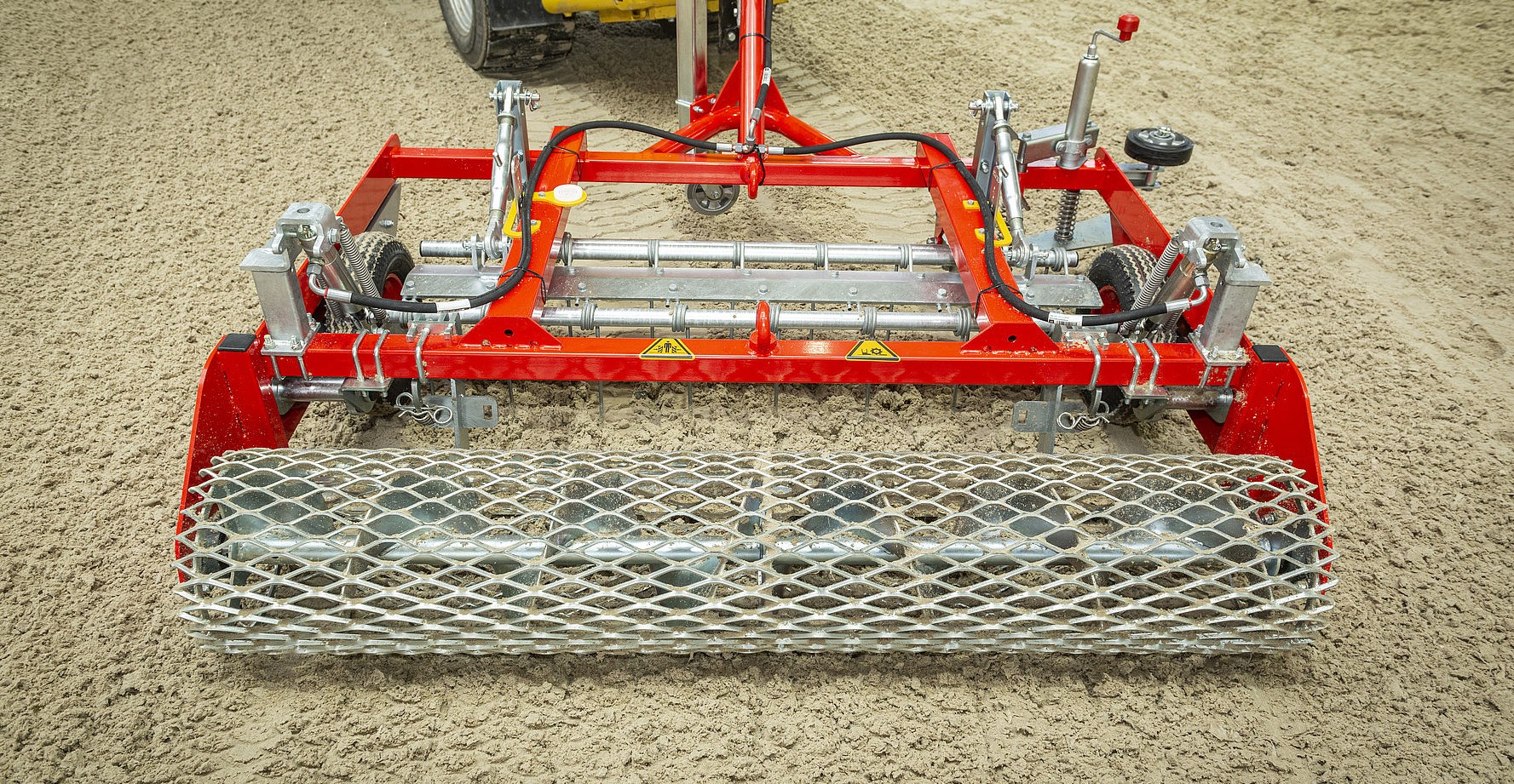 KNEILMANN® Reitbahnplaner Typ 5 Premium für Schlepperanbau KAT 1/2 