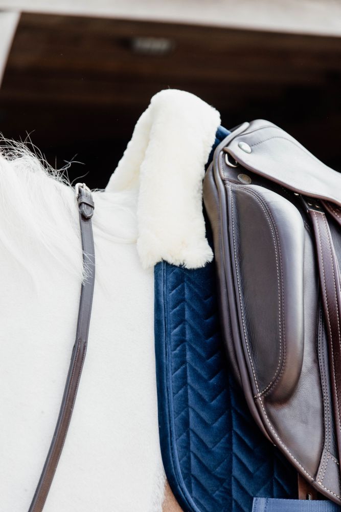 KENTUCKY® HORSEWEAR Skin Friendly Schabracke Velvet Dressur, marine