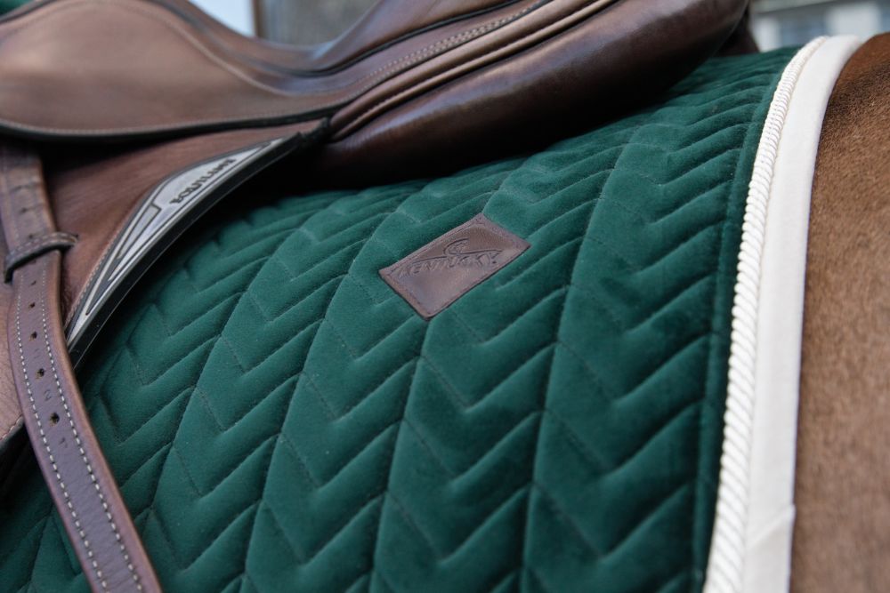 KENTUCKY® HORSEWEAR Schabracke Velvet Contrast Springen, pinien-grün