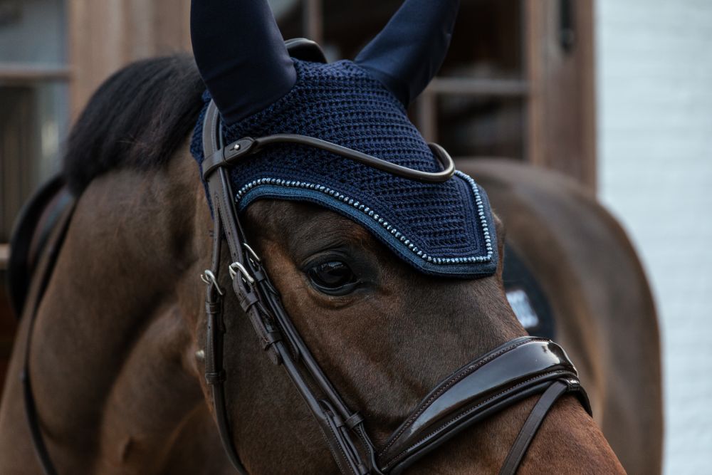 KENTUCKY® HORSEWEAR Fliegenhaube Wellington mit Glitzereinfassung Soundless, marine