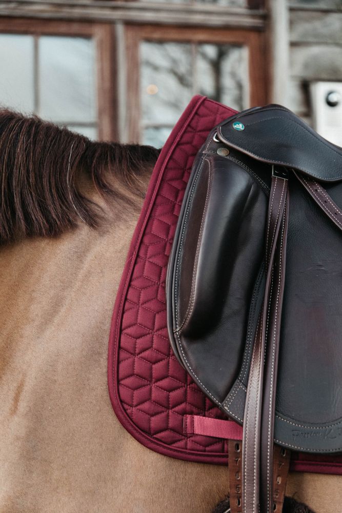 KENTUCKY® HORSEWEAR Schabracke Classic Dressur, bordeaux