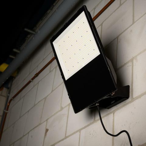 SHADA Strahler - 300 W 50000 lm 4000 K IP66 - CREE LED - Sosen Netzteil