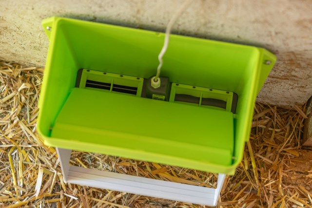 KERBL SmartCoop Futterdosierer mit Füllstandssensor