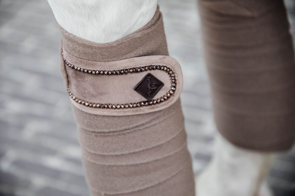 KENTUCKY® HORSEWEAR Fleece-Bandagen Velvet Pearls, 4er-Set, beige