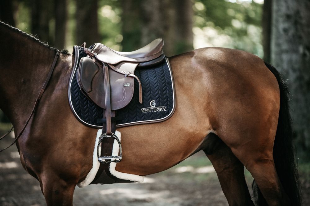 KENTUCKY® HORSEWEAR Schabracke Leder Fishbone Springen, schwarz