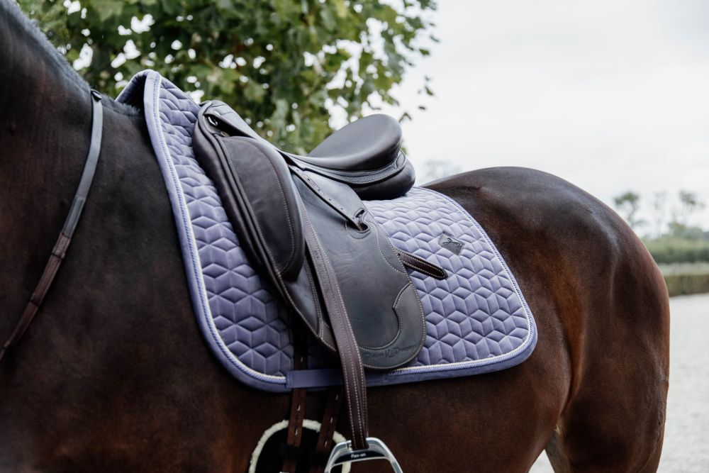 KENTUCKY® HORSEWEAR Schabracke Velvet Dressur, lila