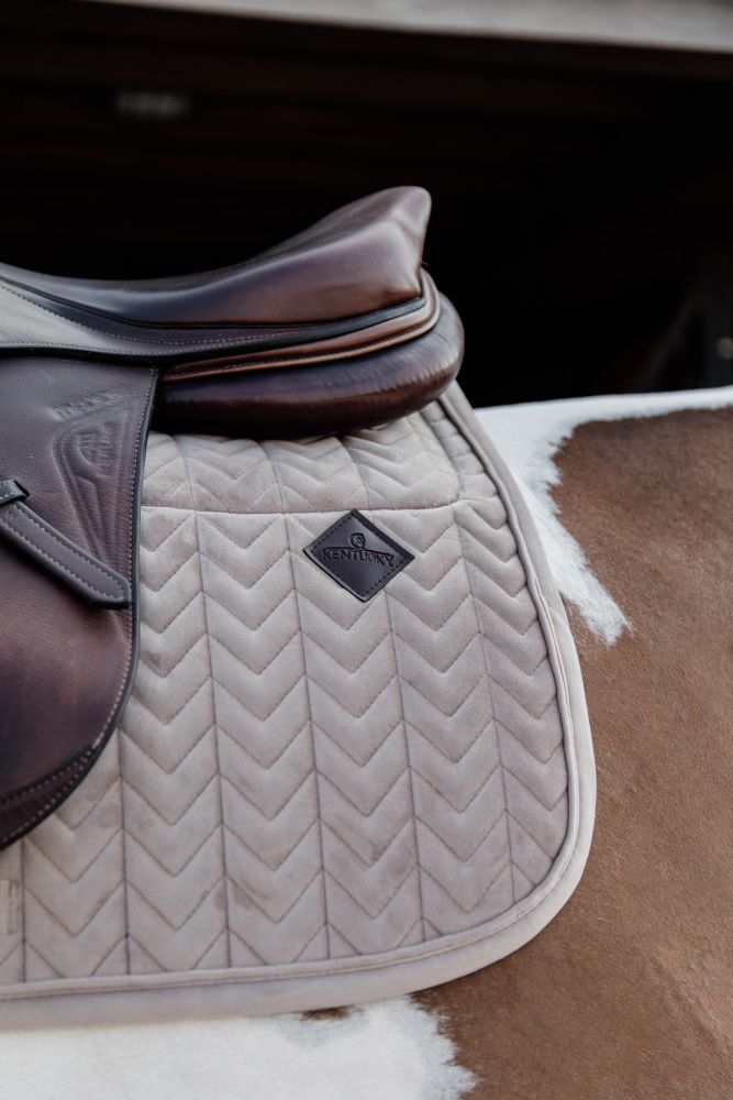 KENTUCKY® HORSEWEAR Skin Friendly Schabracke Velvet Springen, beige