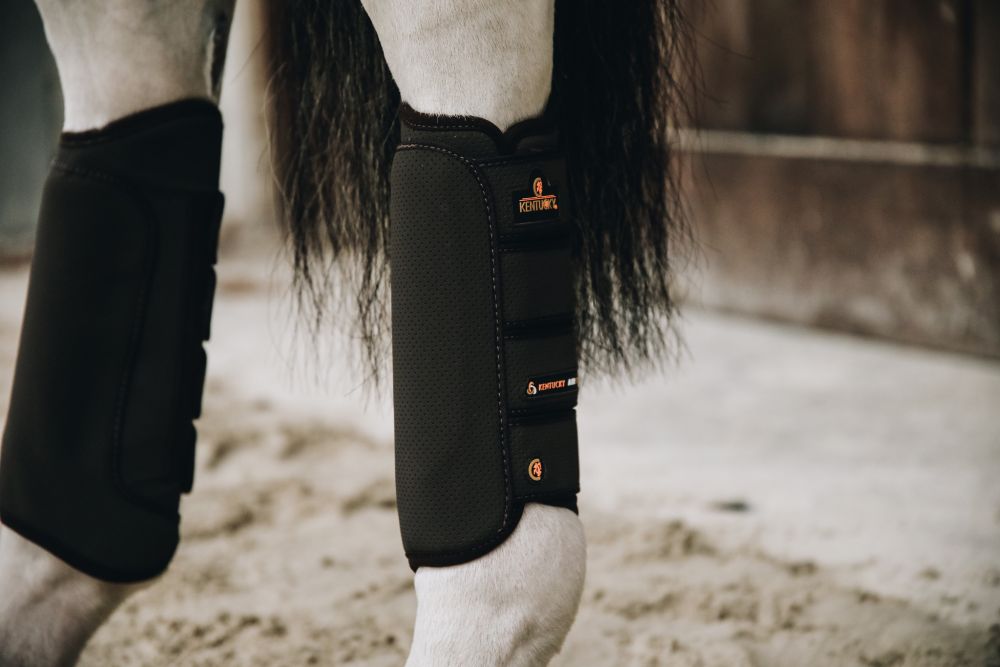 KENTUCKY® HORSEWEAR Geländegamaschen Air Tech hinten, braun