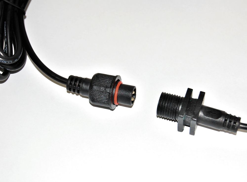 AKO Duo Power X 4000 - 12 V/230 V