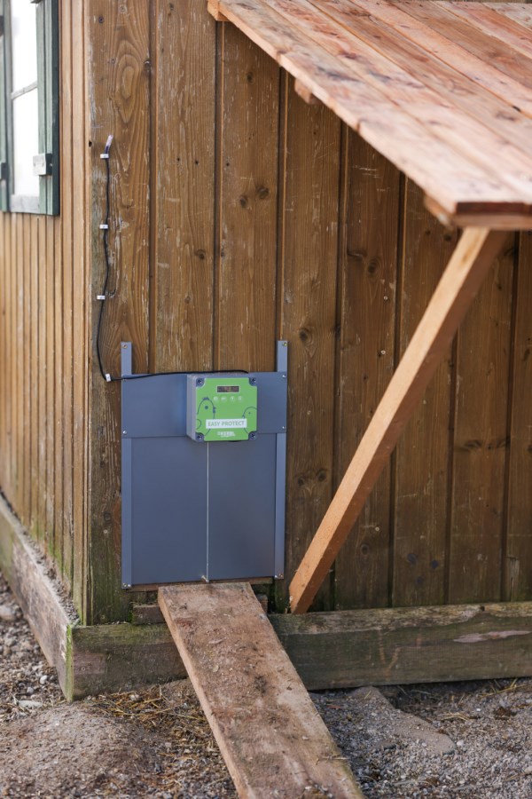 KERBL Automatische Hühnerklappe Komplettset EasyProtect, Breite 28,5 cm x Höhe 25 cm