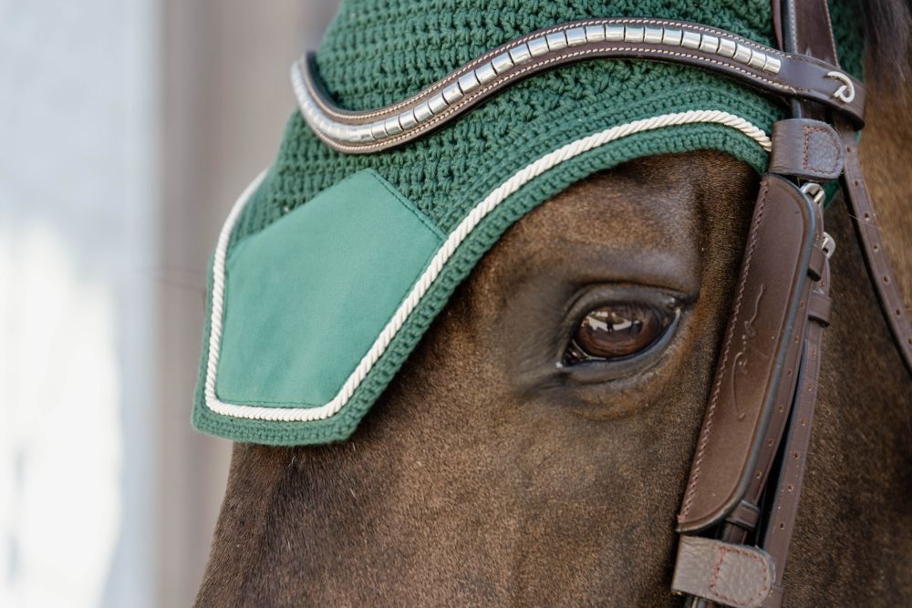 KENTUCKY® HORSEWEAR Fliegenhaube Wellington Velvet, dunkelgrün