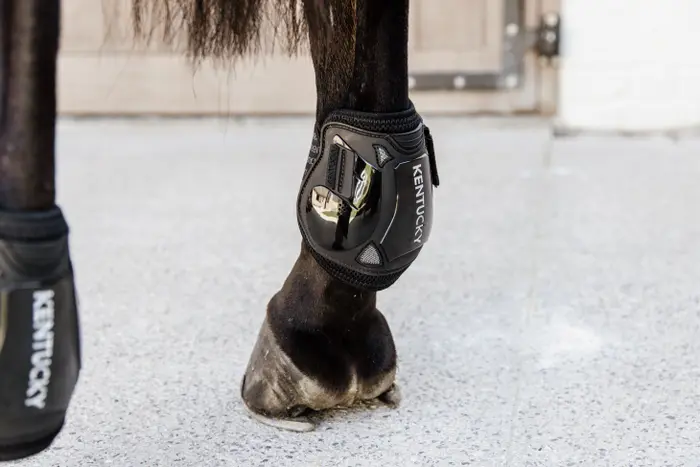 KENTUCKY® HORSEWEAR Streichkappen Air Velcro, schwarz