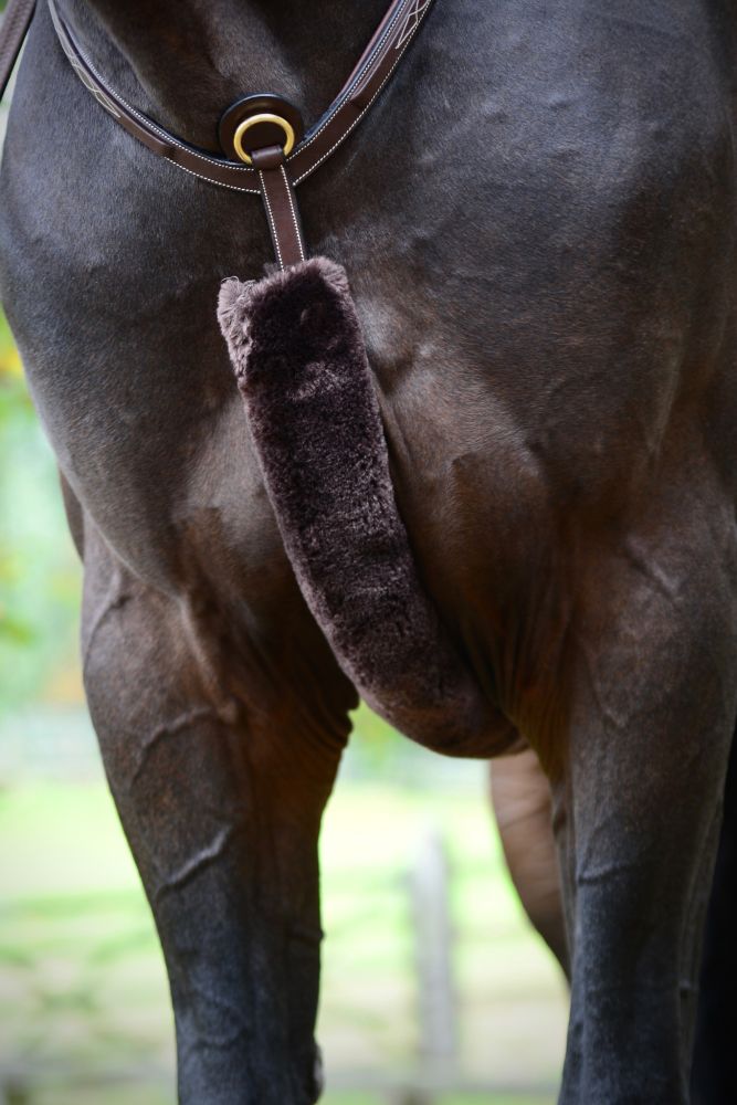 KENTUCKY® HORSEWEAR Schaffell-Martingalschoner, braun
