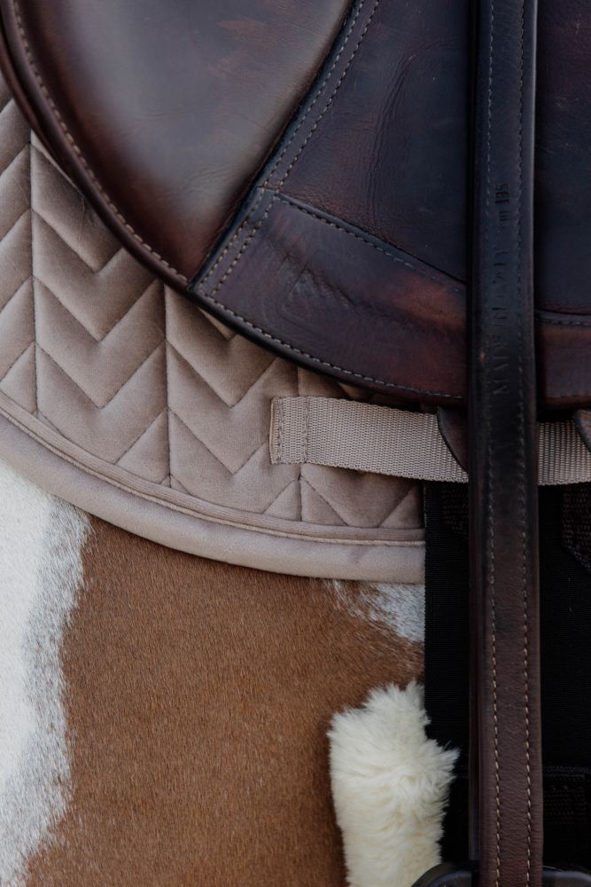 KENTUCKY® HORSEWEAR Skin Friendly Schabracke Velvet Springen, beige