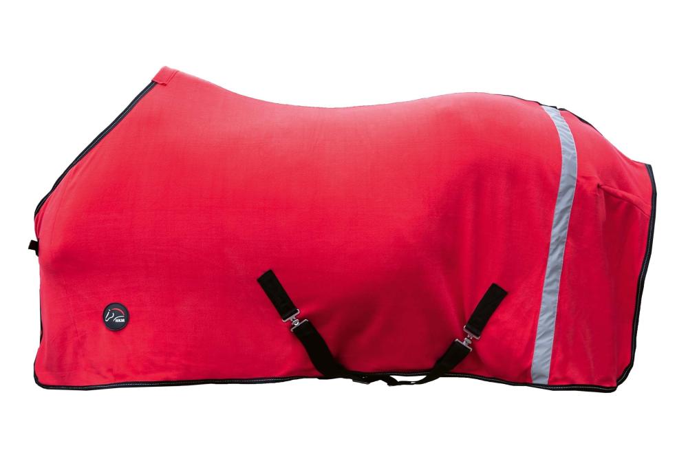 Rote HKM Abschwitzdecke Reflective aus Fleecestoff mit silbernem Reflektorstreifen und schwarzen Kreuzgurten.