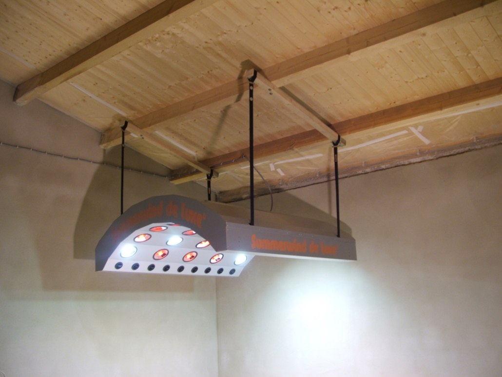 SUMMERWIND Pferdesolarium de Luxe mit Steuerungskasten und Lift