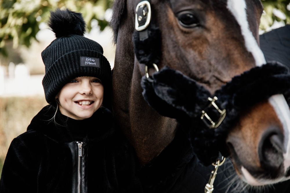 KENTUCKY® HORSEWEAR Mütze Bommel, schwarz