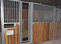 Pferdeboxenfront Walina
